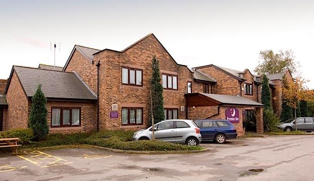 Premier Inn Warrington South Екстер'єр фото
